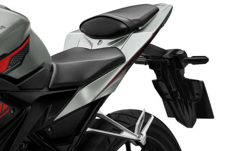 Honda CBR150R 2021 phần đuôi mang vẻ đẹp hấp dẫn